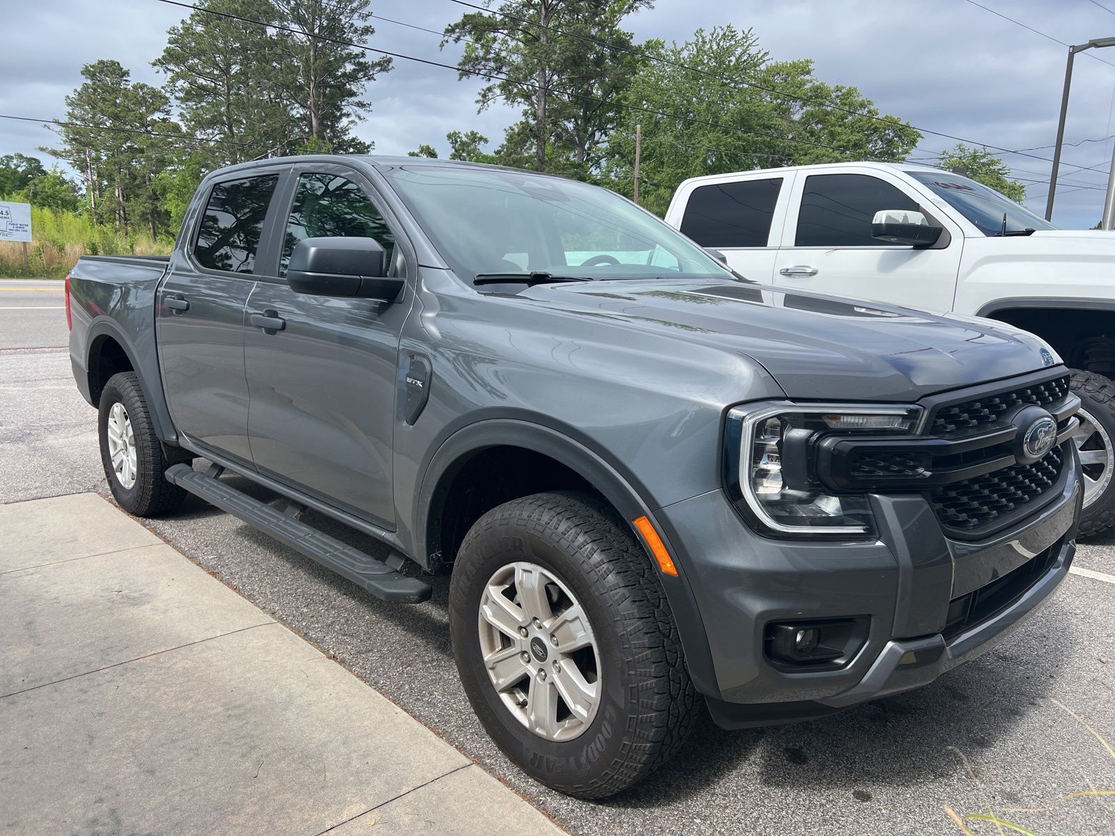 Carbonized Gray Metallic 2025 Ford Ranger XL SuperCrew RWD Pickup Truck 4X2 Automatic