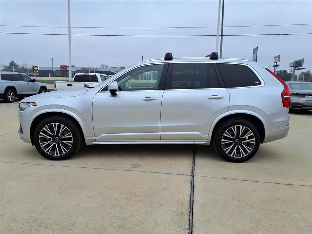 2022 Volvo XC90 T6 Momentum Silver at DeMontrond Auto Country