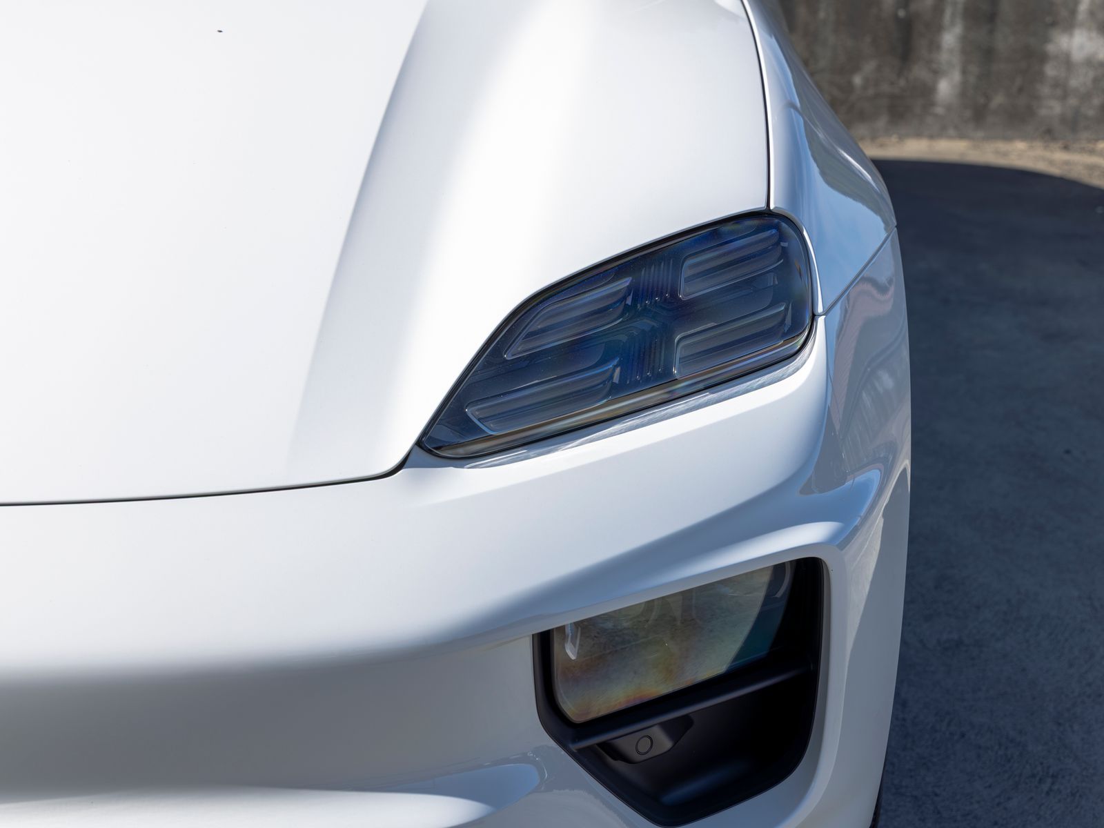 2025 Porsche Macan Base - Photo 16