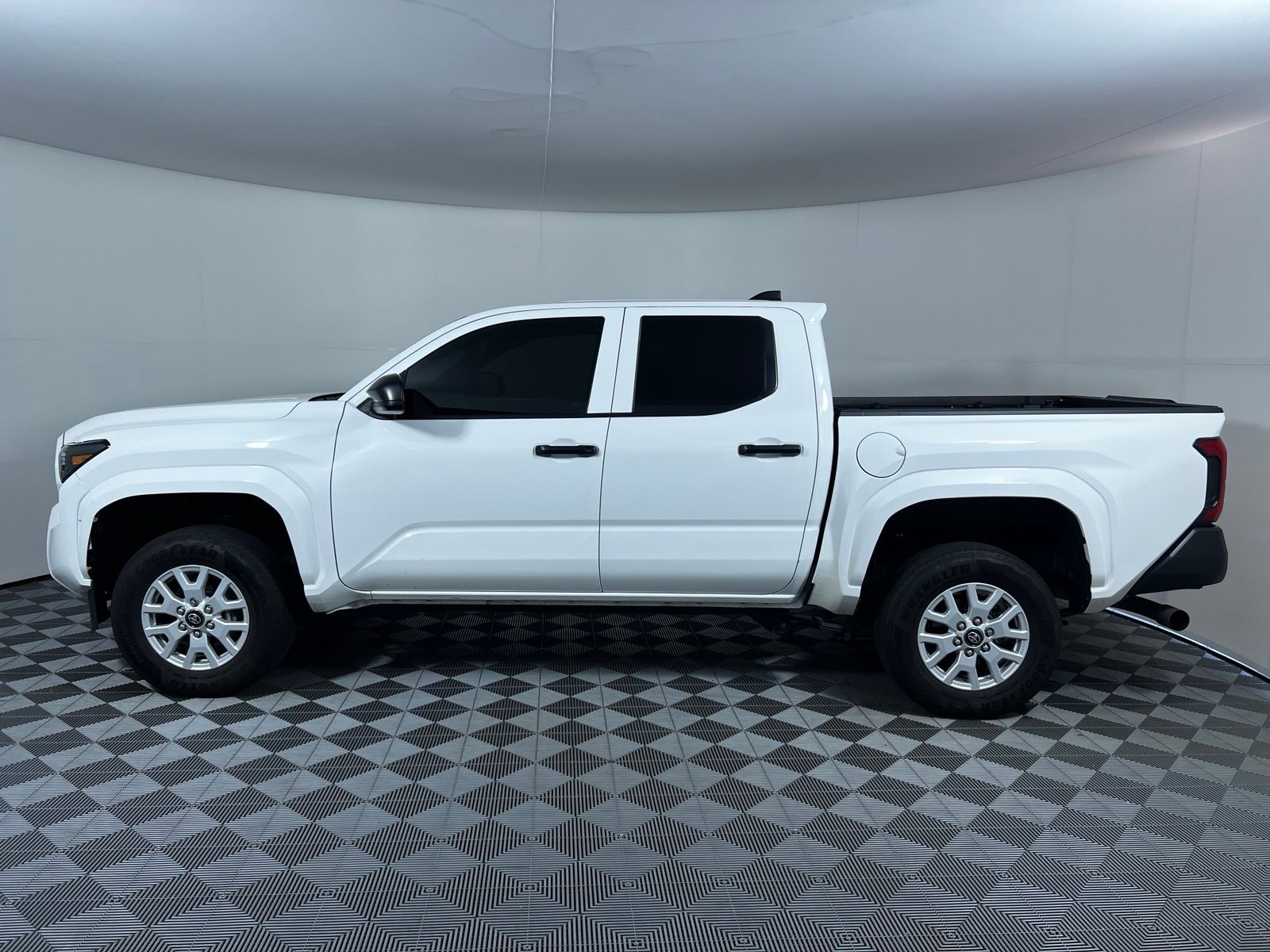 Thumbnail: 2025 Toyota Tacoma - 8