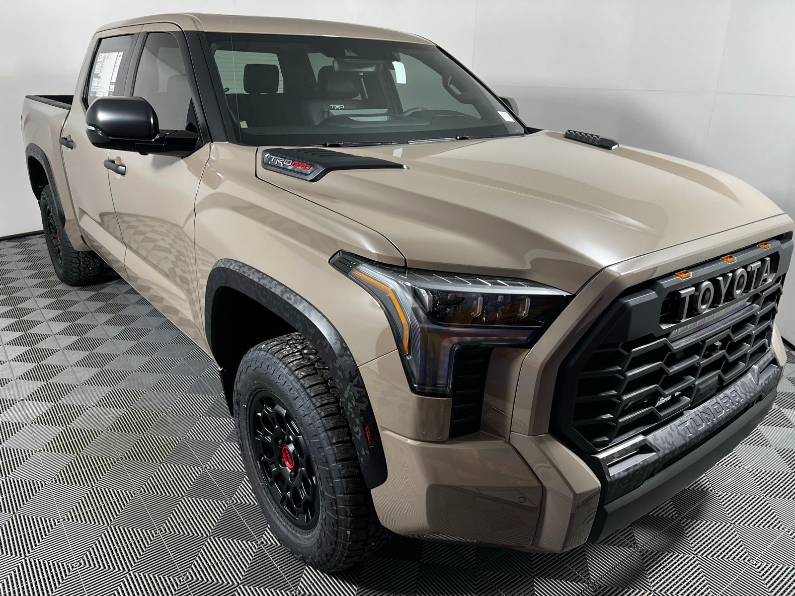 Thumbnail: 2025 Toyota Tundra - 4