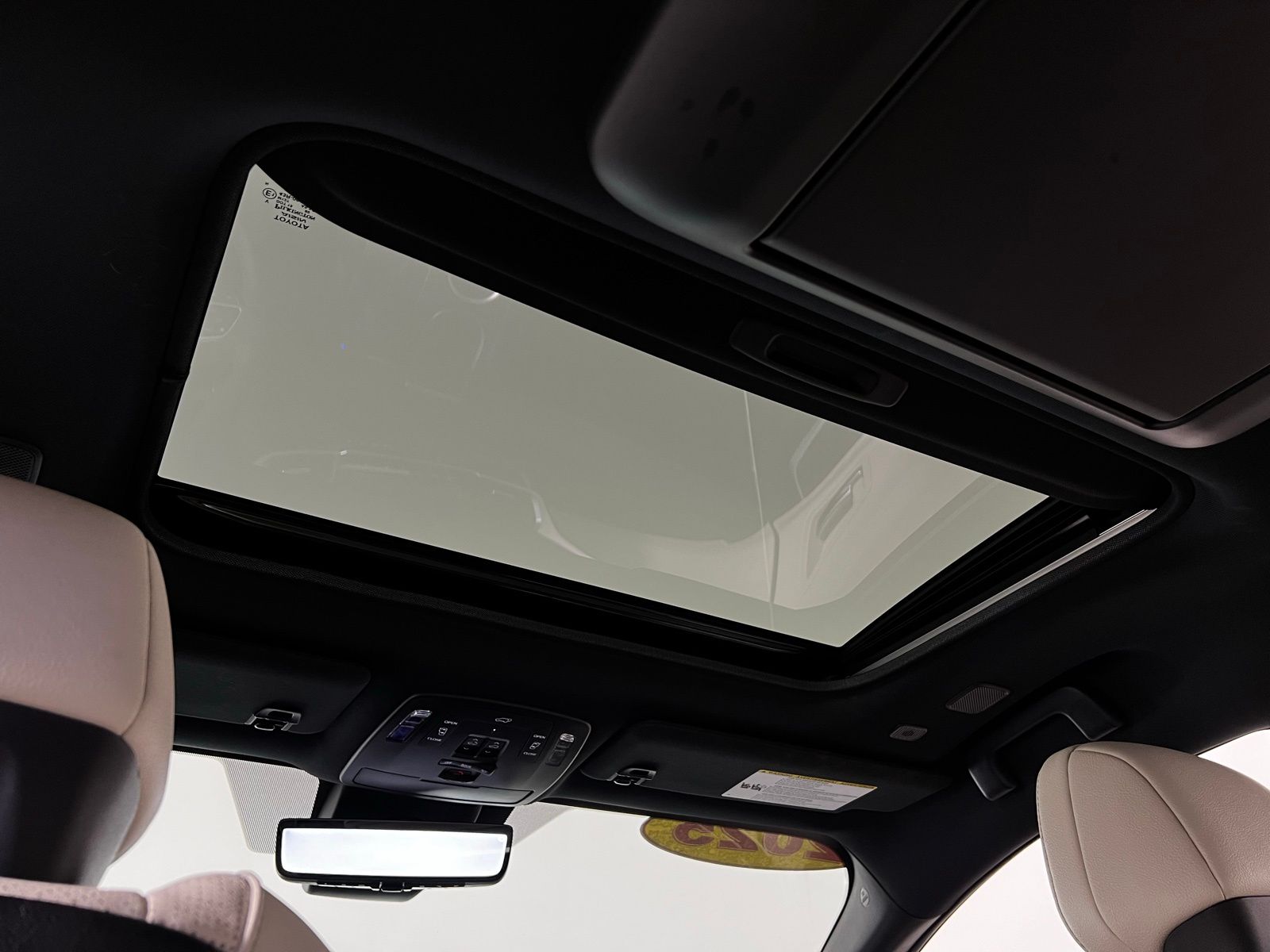 Thumbnail: 2025 Toyota Sienna - 29