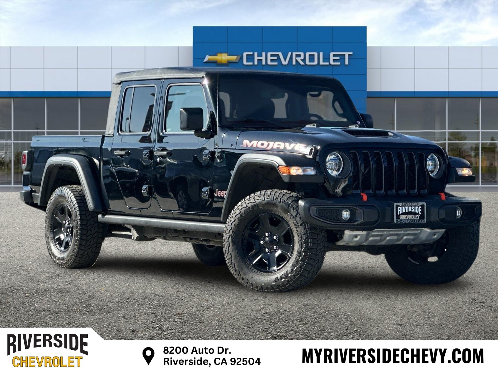 Black Clearcoat 2022 Jeep Gladiator Pickup Truck Four-Wheel Drive 8-Speed Automatic