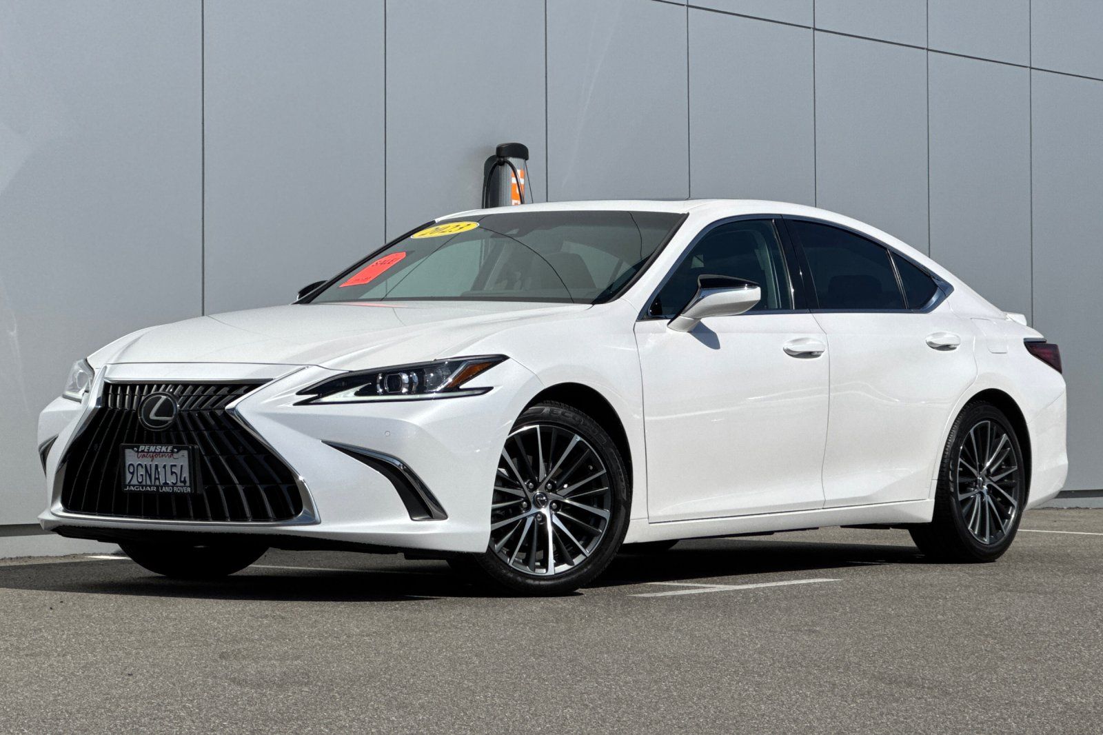 2023 Lexus ES Hybrid 300h FWD