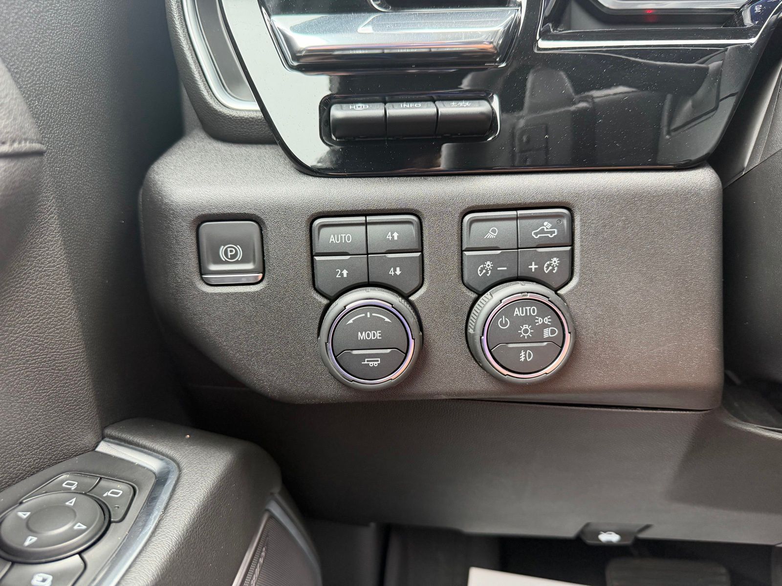 2022 Chevrolet Silverado 1500 image 24
