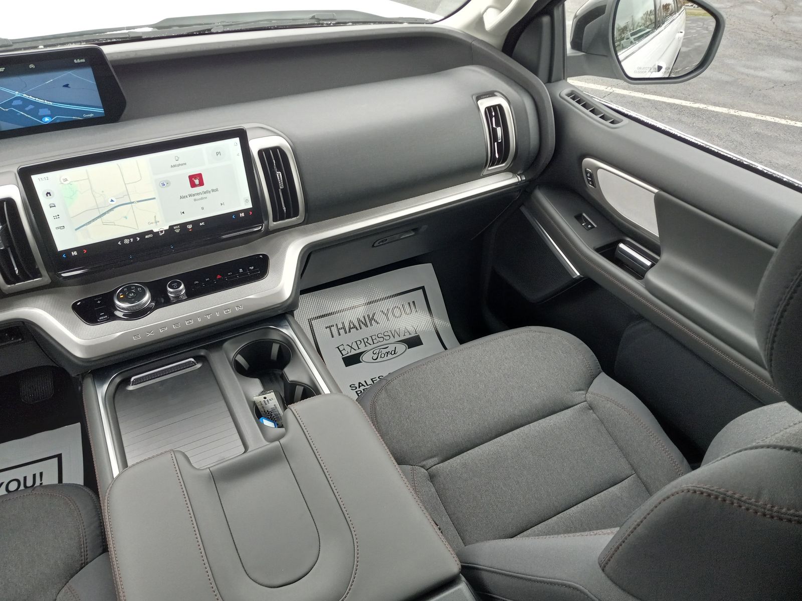 2025 Ford Expedition image 15