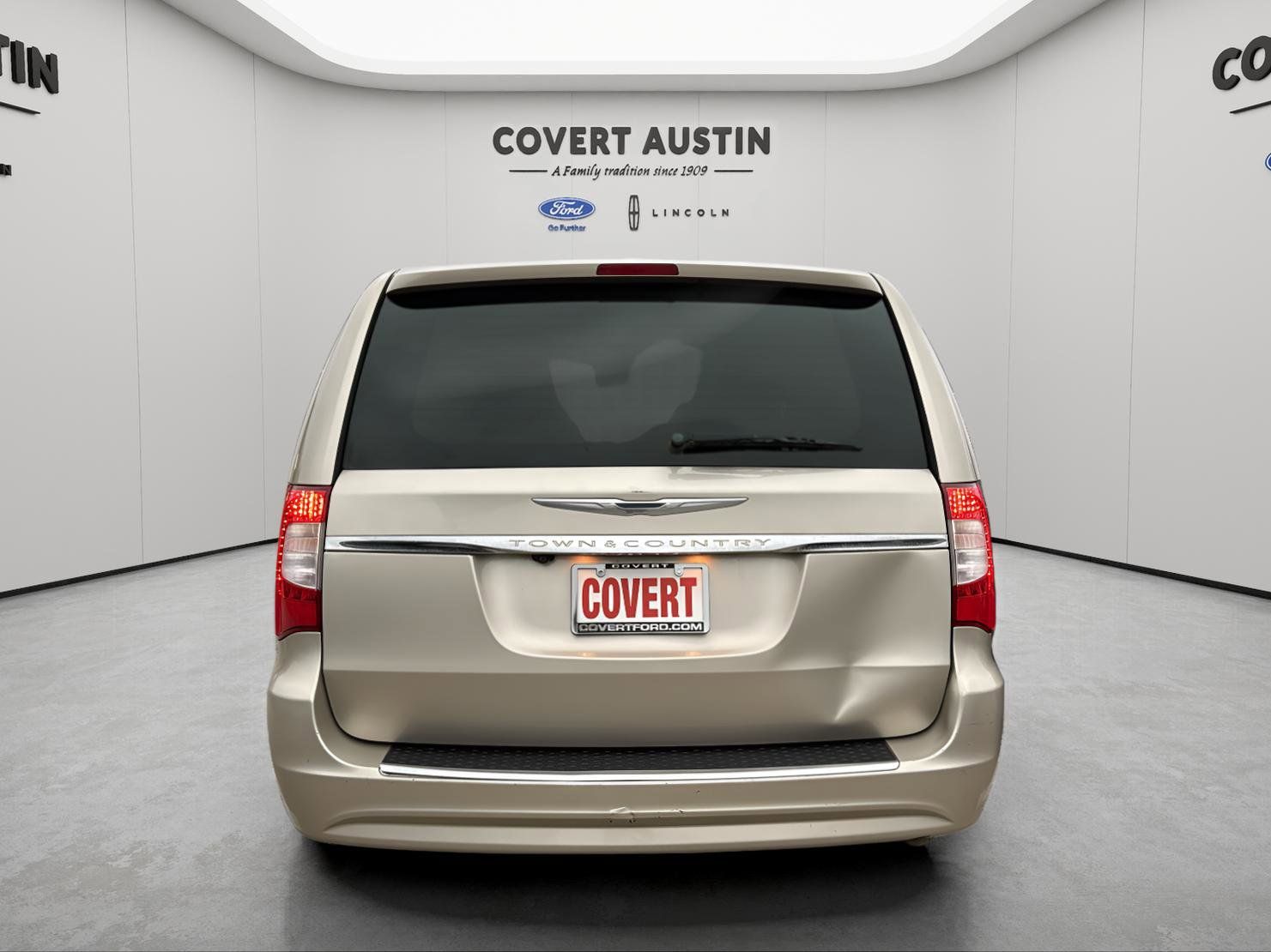 Used Car 2016 Chrysler Town & Country  Touring For Sale Under $10,000 In Austin, Texas