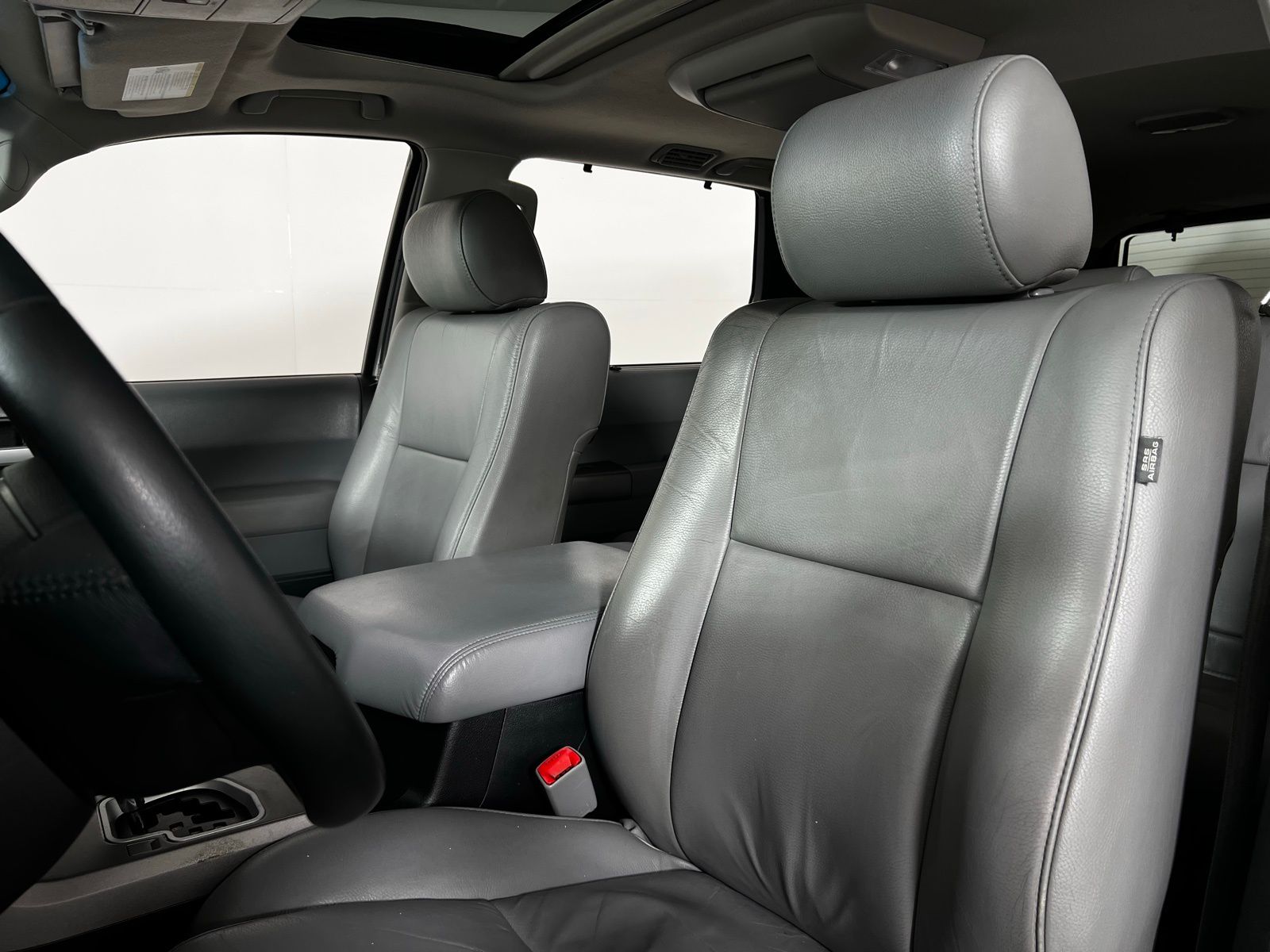 Thumbnail: 2015 Toyota Sequoia - 12