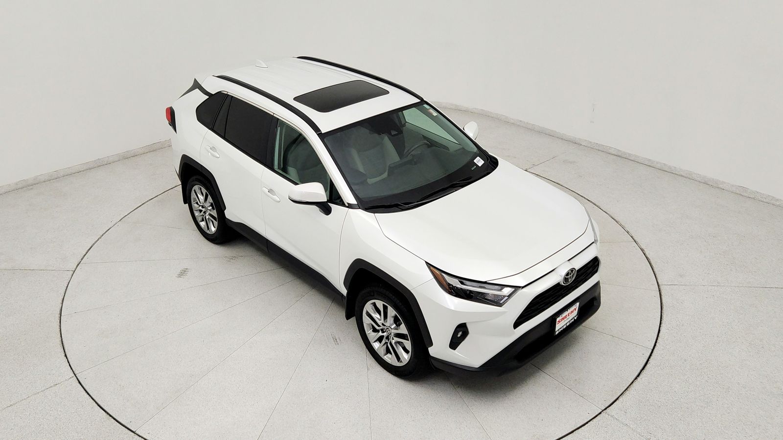 Used 2025 Beige Toyota XLE Premium image 15