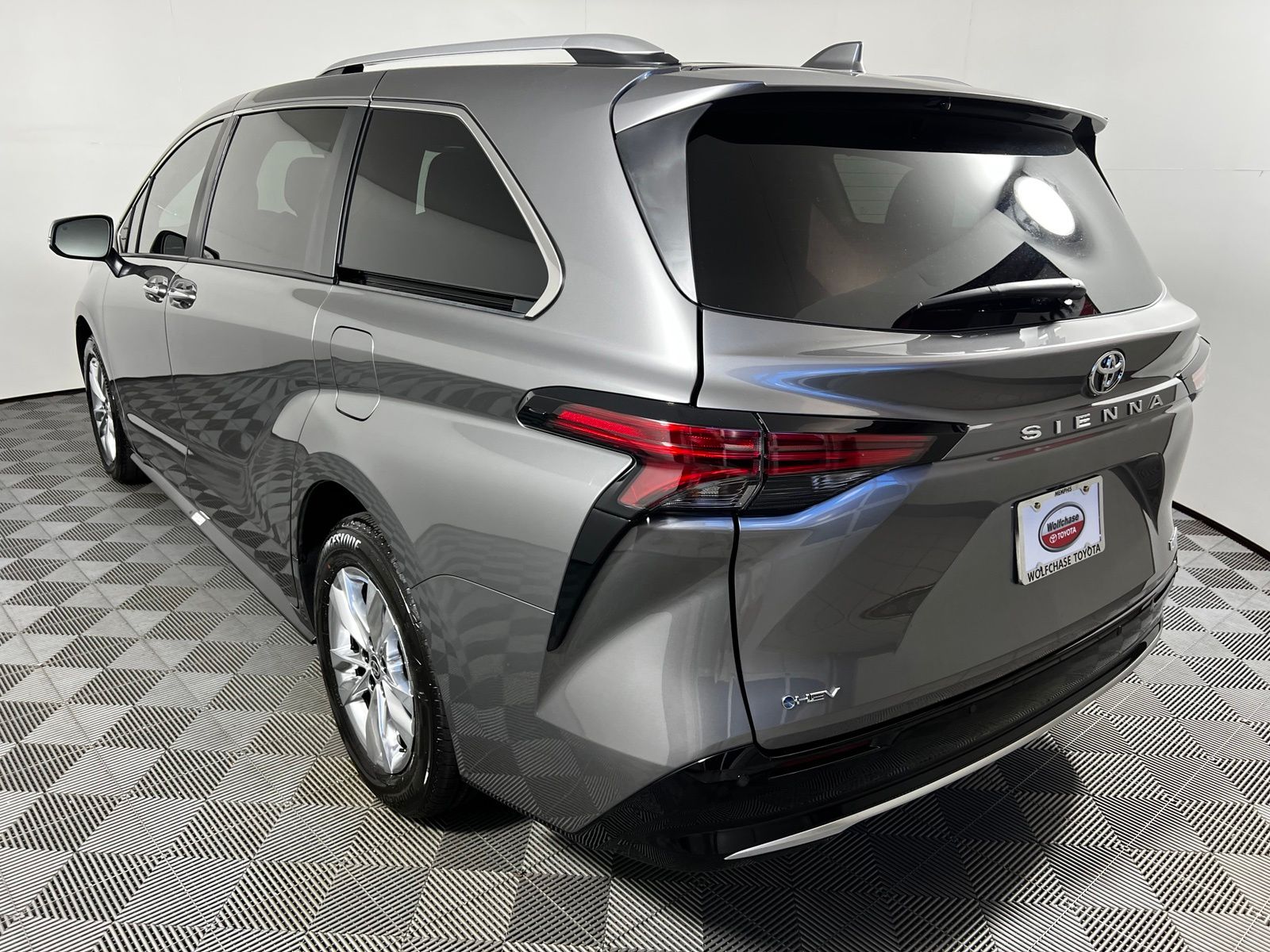 Thumbnail: 2026 Toyota Sienna - 7