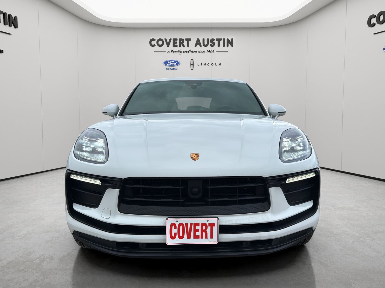 Used 2024 White Porsche Base image 8
