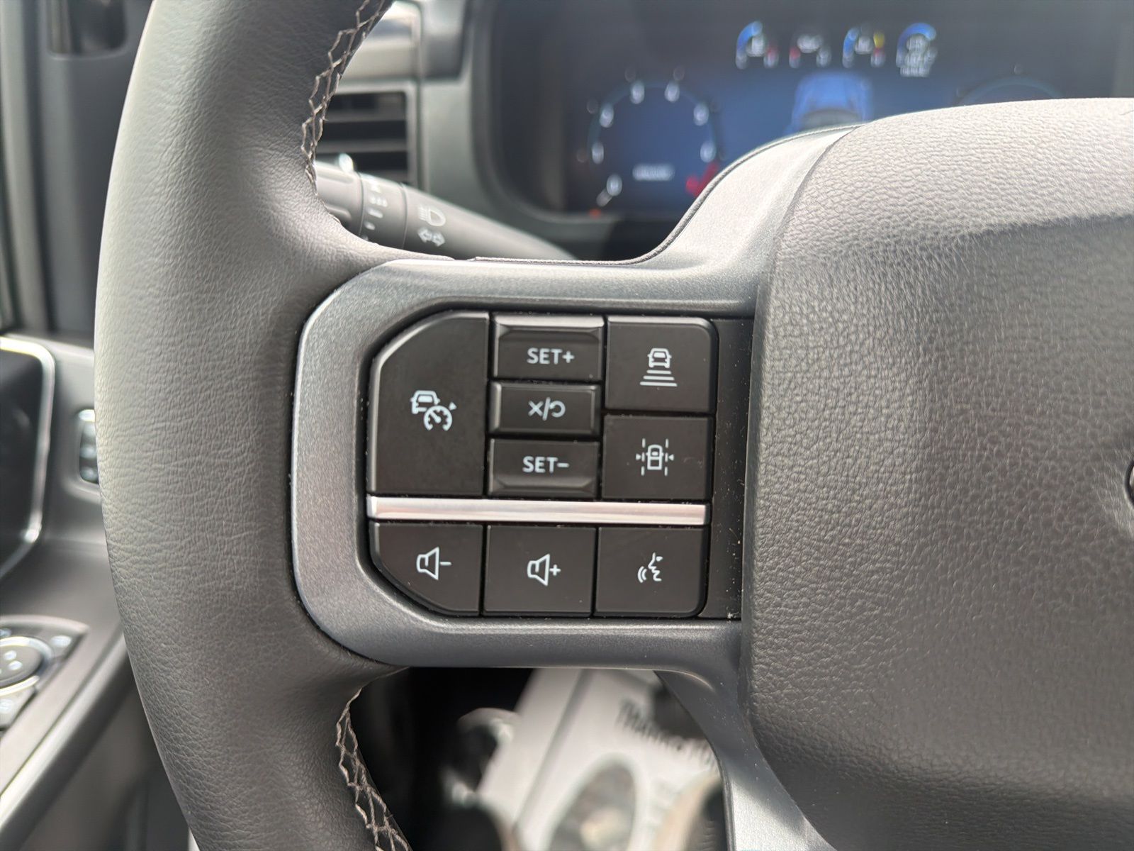Certified Used 2025 Space White Metallic Ford Lariat image 19