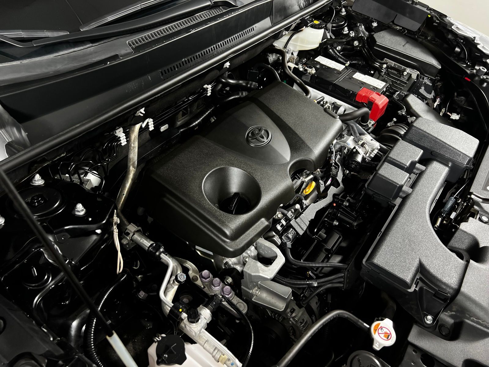 Thumbnail: 2024 Toyota RAV4 - 10