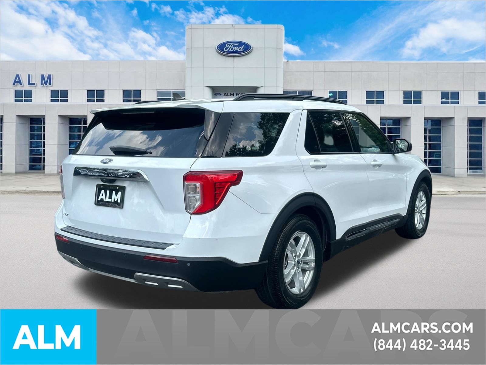 Used 2023 Oxford White Ford XLT image 5