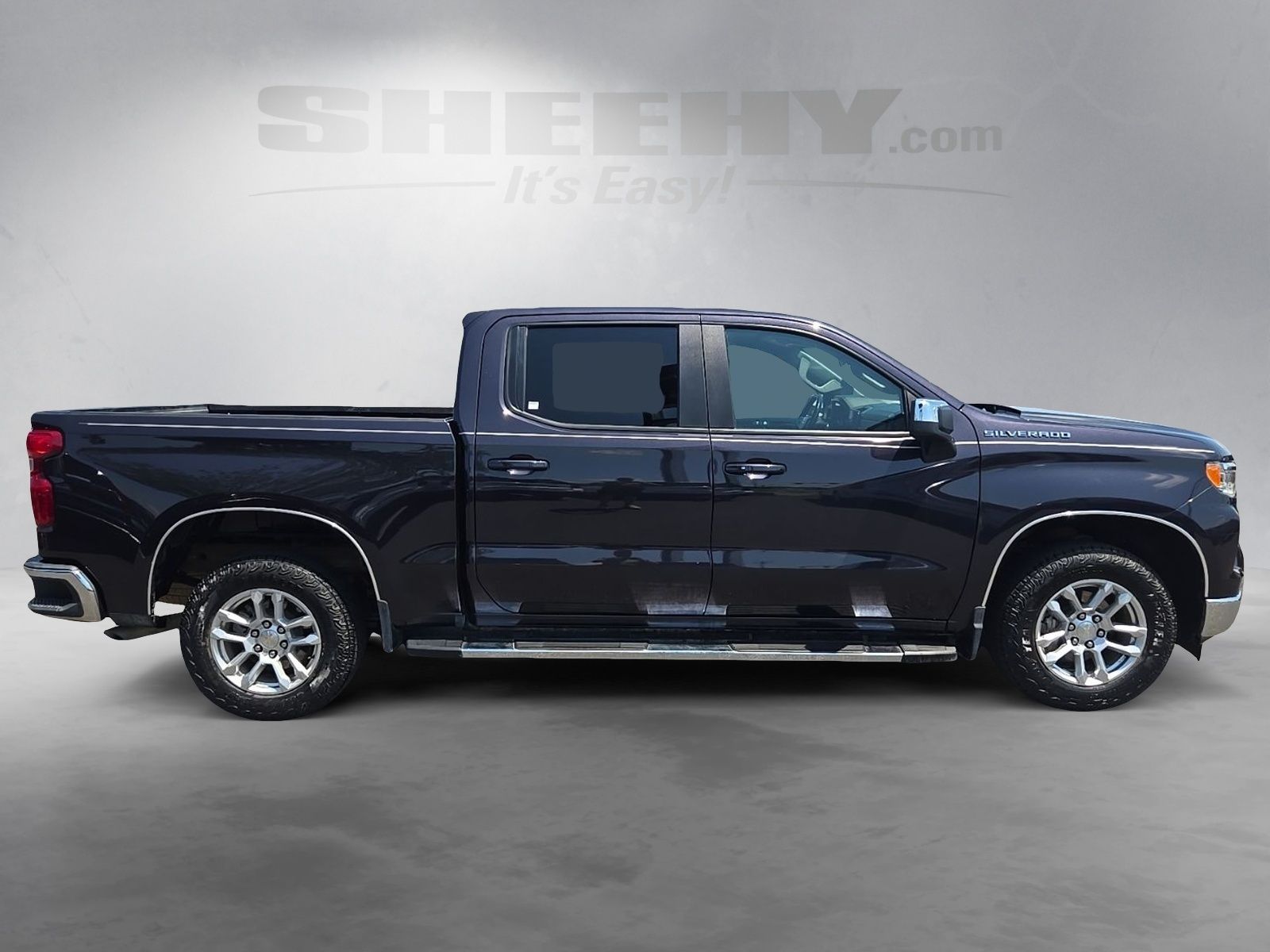 Used 2023 Gray Chevrolet LT image 10