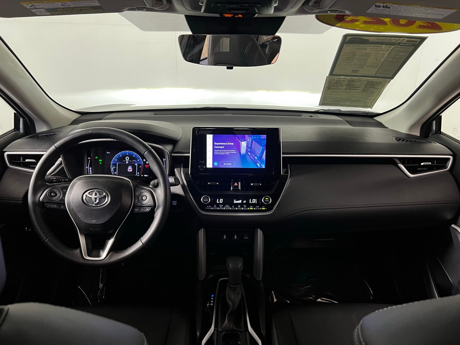 Thumbnail: 2025 Toyota Corolla Cross - 21