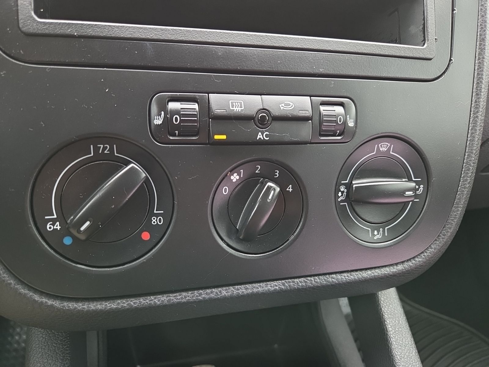 used 2009 Volkswagen Rabbit car, priced at $4,700