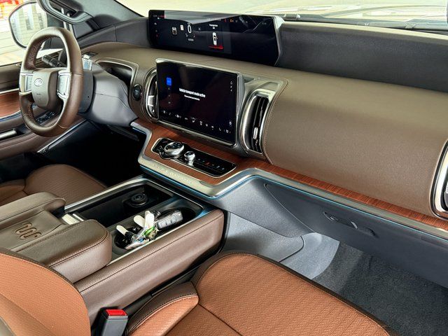 New 2027 Agate Black Metallic Ford King Ranch image 9