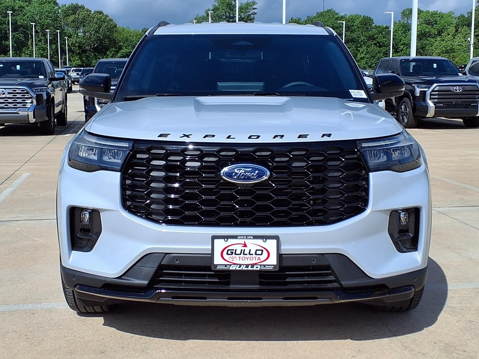 2026 Ford Explorer ST-Line - 3