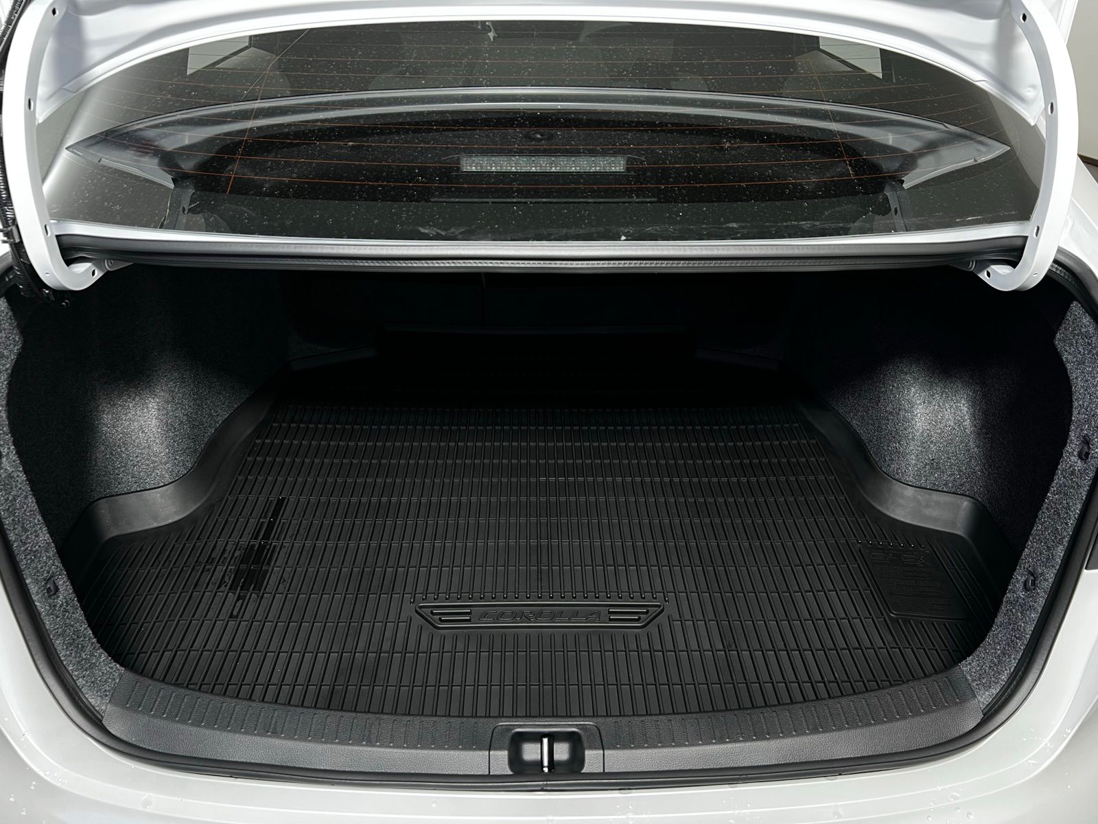 Thumbnail: 2026 Toyota Corolla - 18