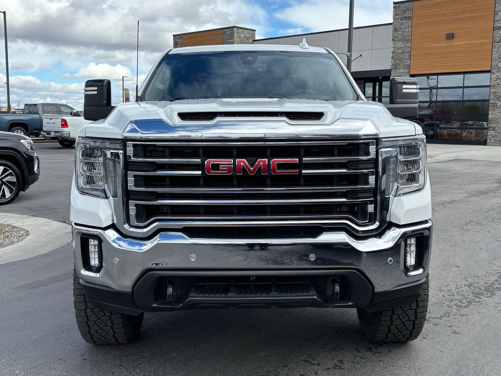 View vehicle photo 2