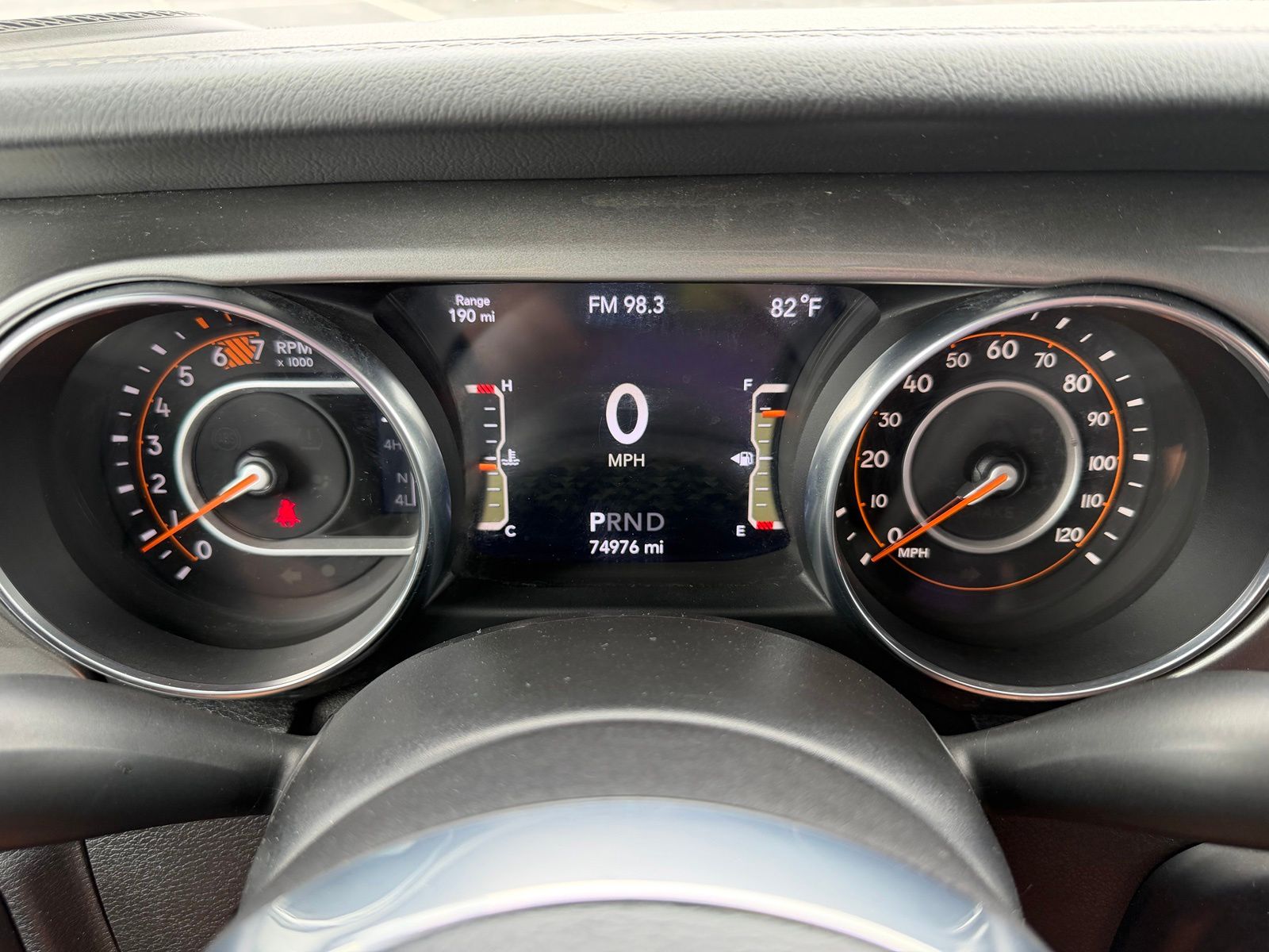 2021 Jeep Wrangler image 16