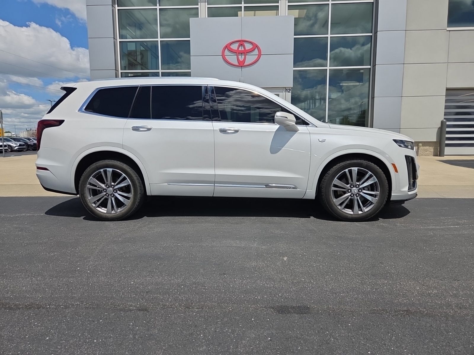 used 2020 Cadillac XT6 car, priced at $20,342
