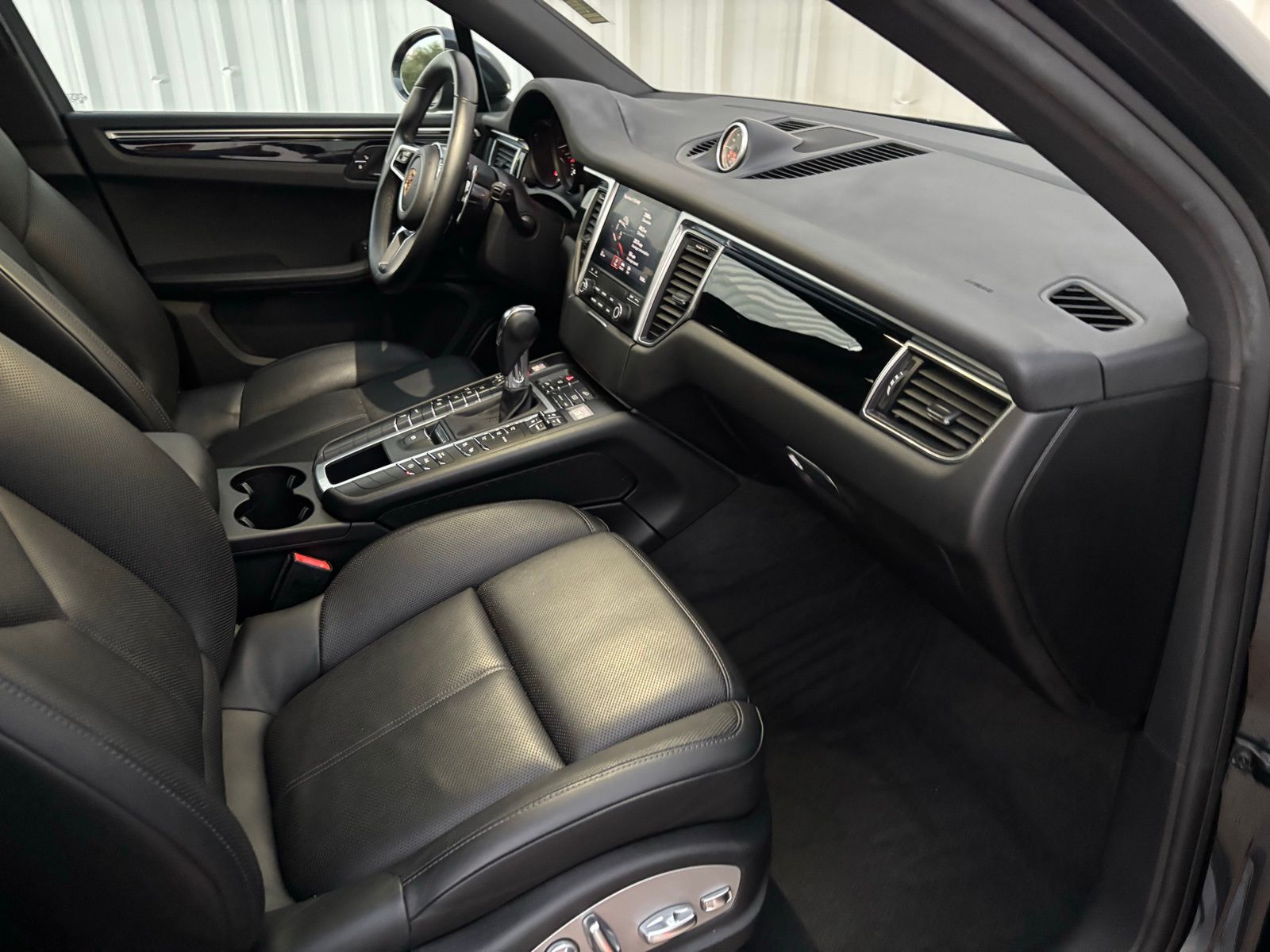 Used Car 2017 Porsche Macan  Base For Sale Under $25,000 In Austin, Texas