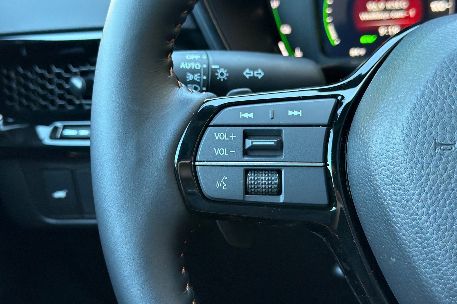 New 2026 Urban Gray Pearl Honda Sport Touring image 28