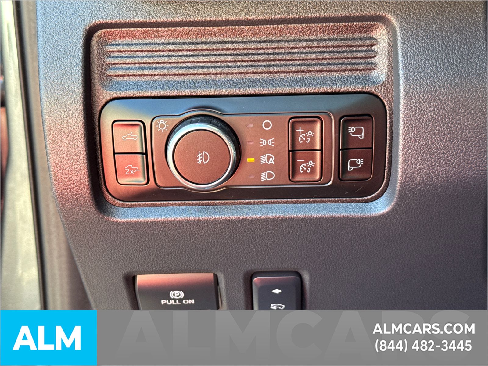 Used 2025 Gray Ford Lariat image 38
