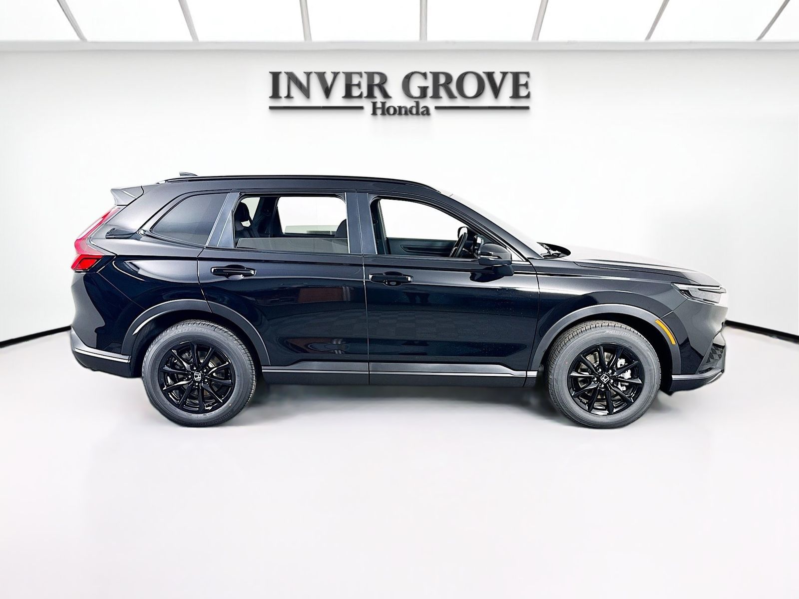 View vehicle photo 4