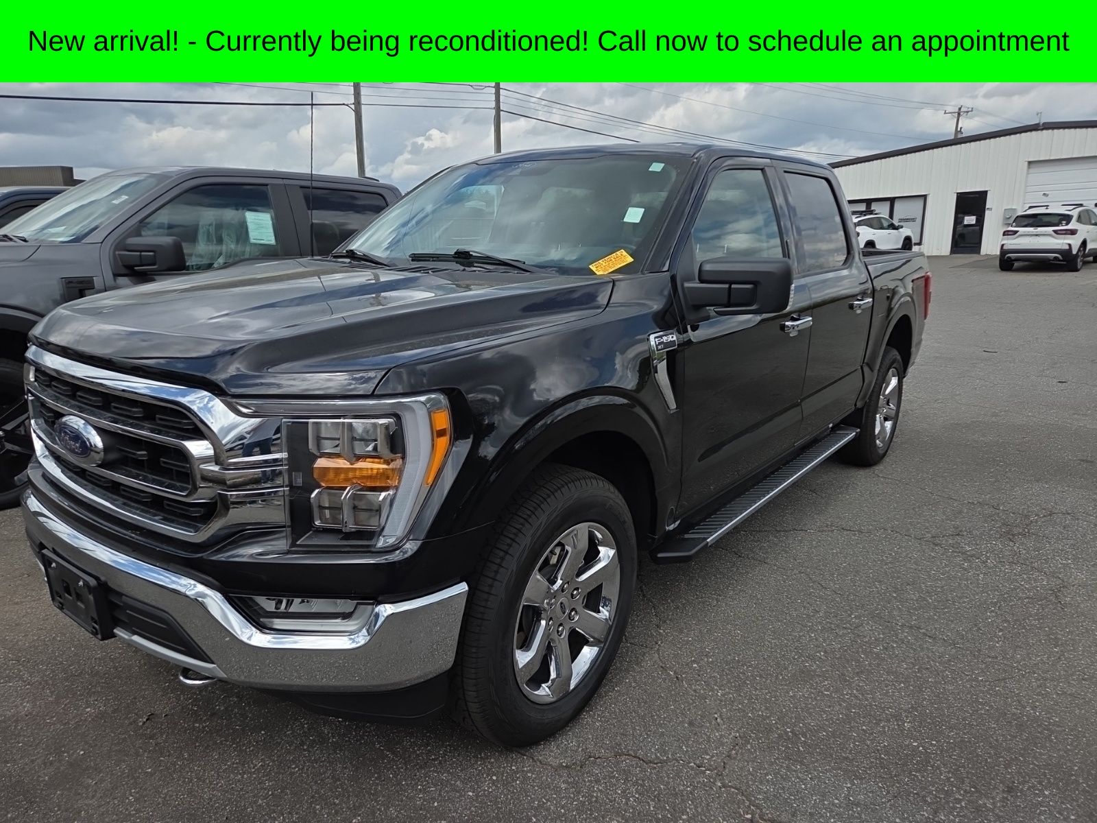 View vehicle photo 3