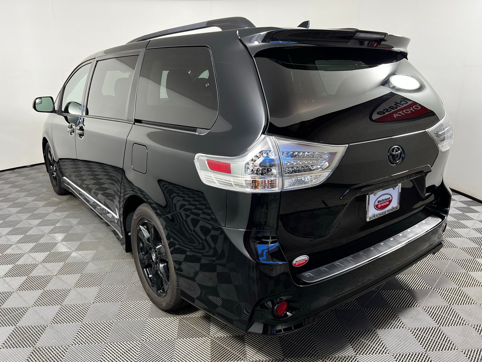 2020 Toyota Sienna SE 6