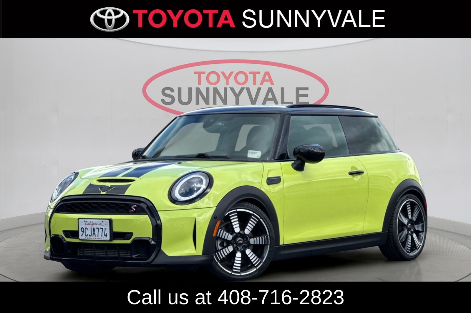 Zesty Yellow 2023 MINI Cooper S 2-Door Hatchback FWD Hatchback Front-Wheel Drive 7-Speed Automatic