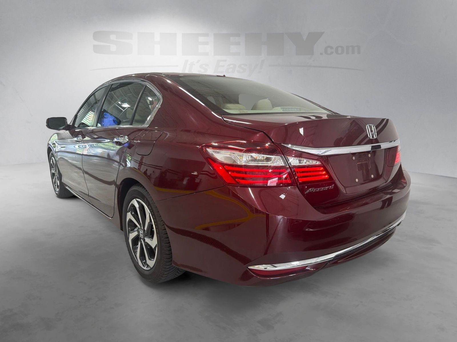 View vehicle photo 5