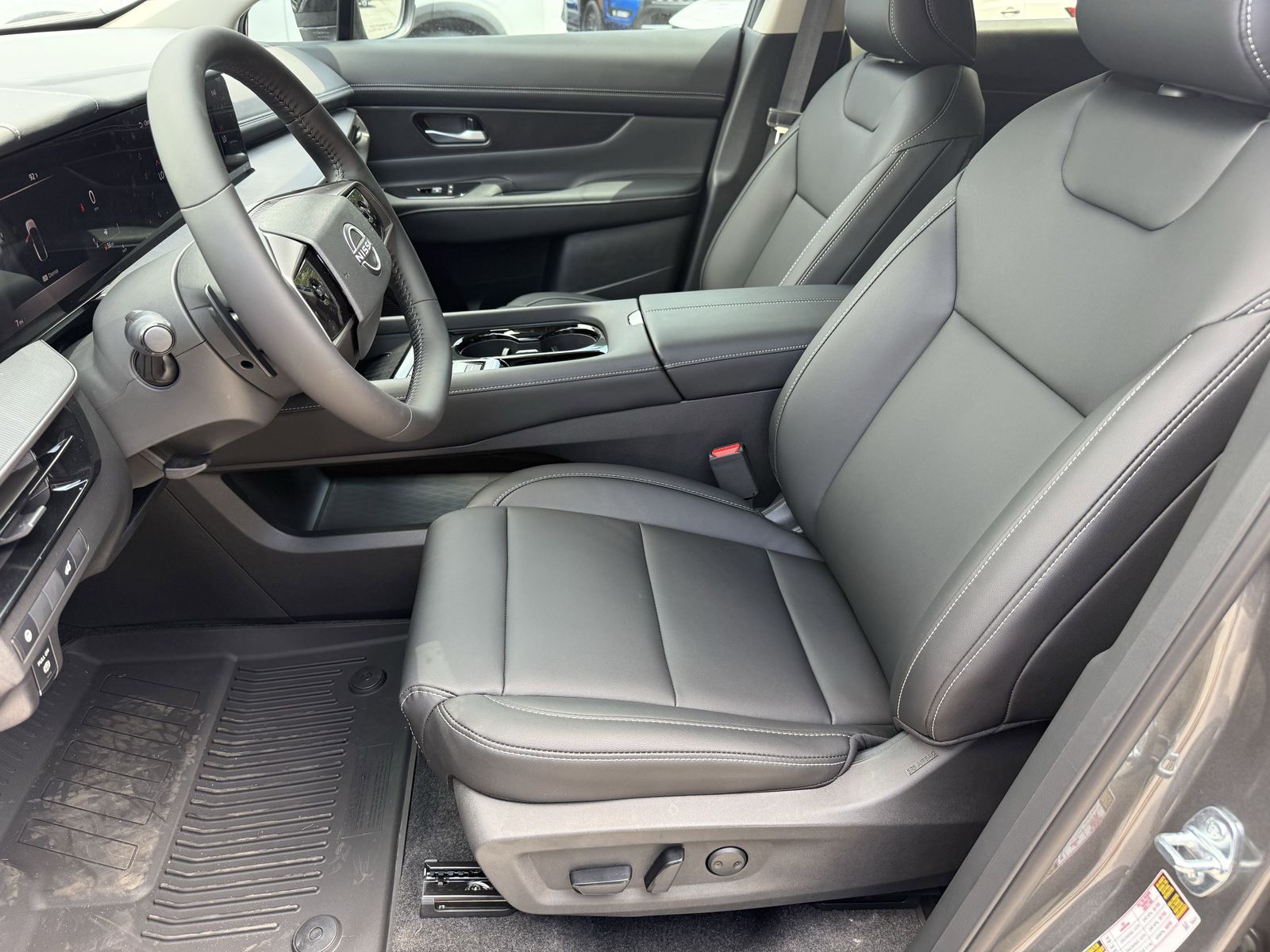 2025 Nissan Murano SV photo 16