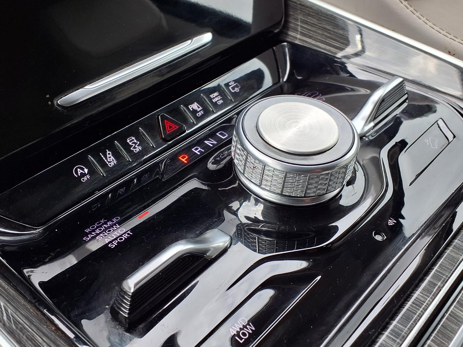 2022 Jeep Wagoneer Series III Black at Victoria Chrysler Dodge Jeep Ram