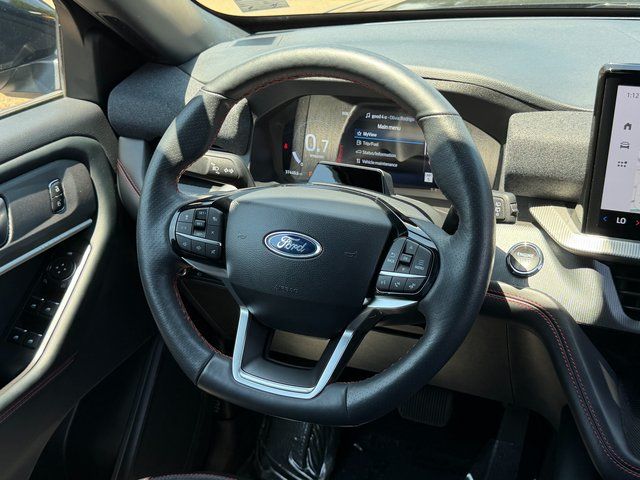 Certified Used 2025 Agate Black Metallic Ford ST-Line image 17