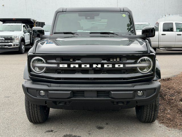 New 2026 Shadow Black Ford Outer Banks image 2