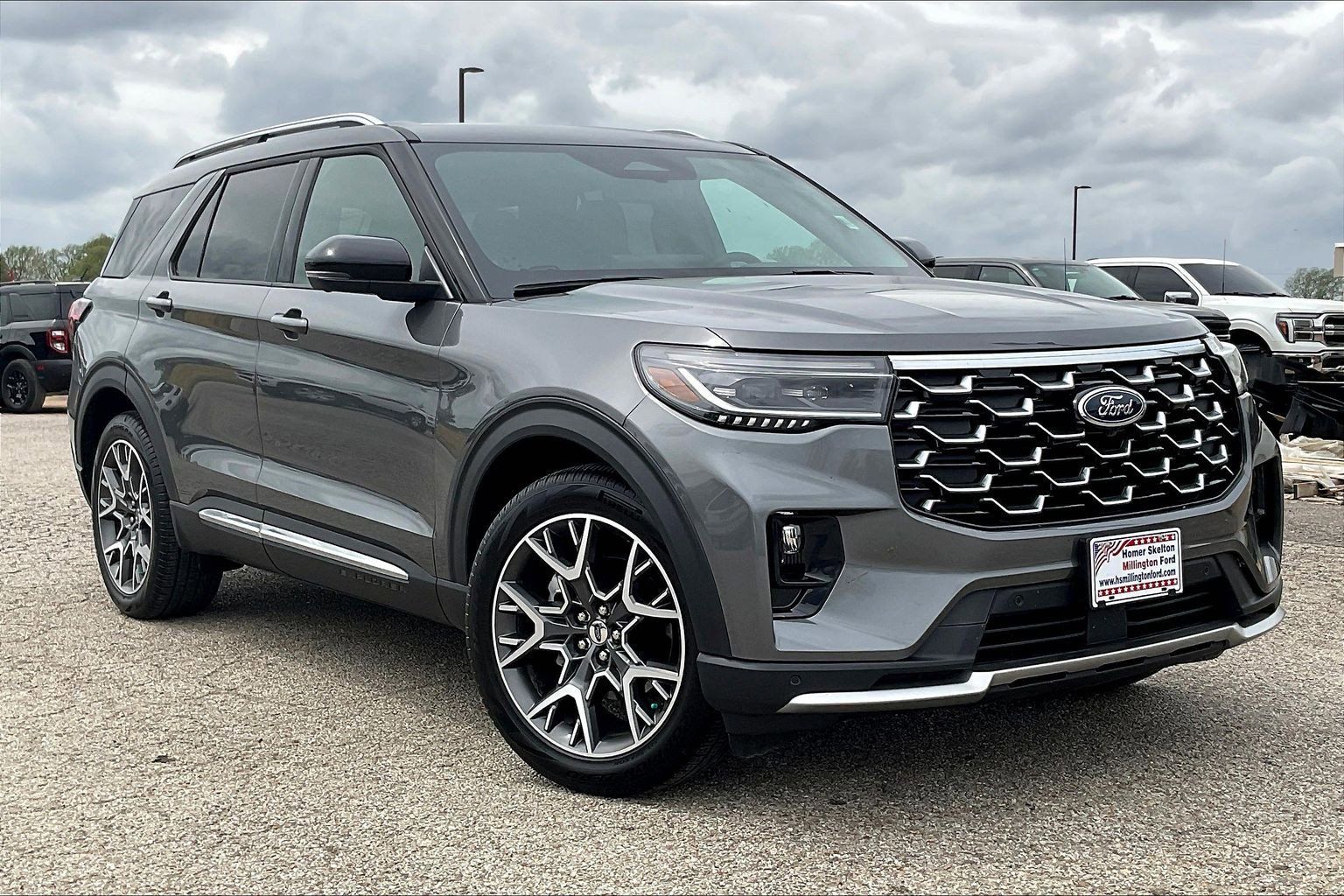 Carbonized Gray Metallic 2025 Ford Explorer Platinum RWD SUV / Crossover Rear-Wheel Drive Automatic
