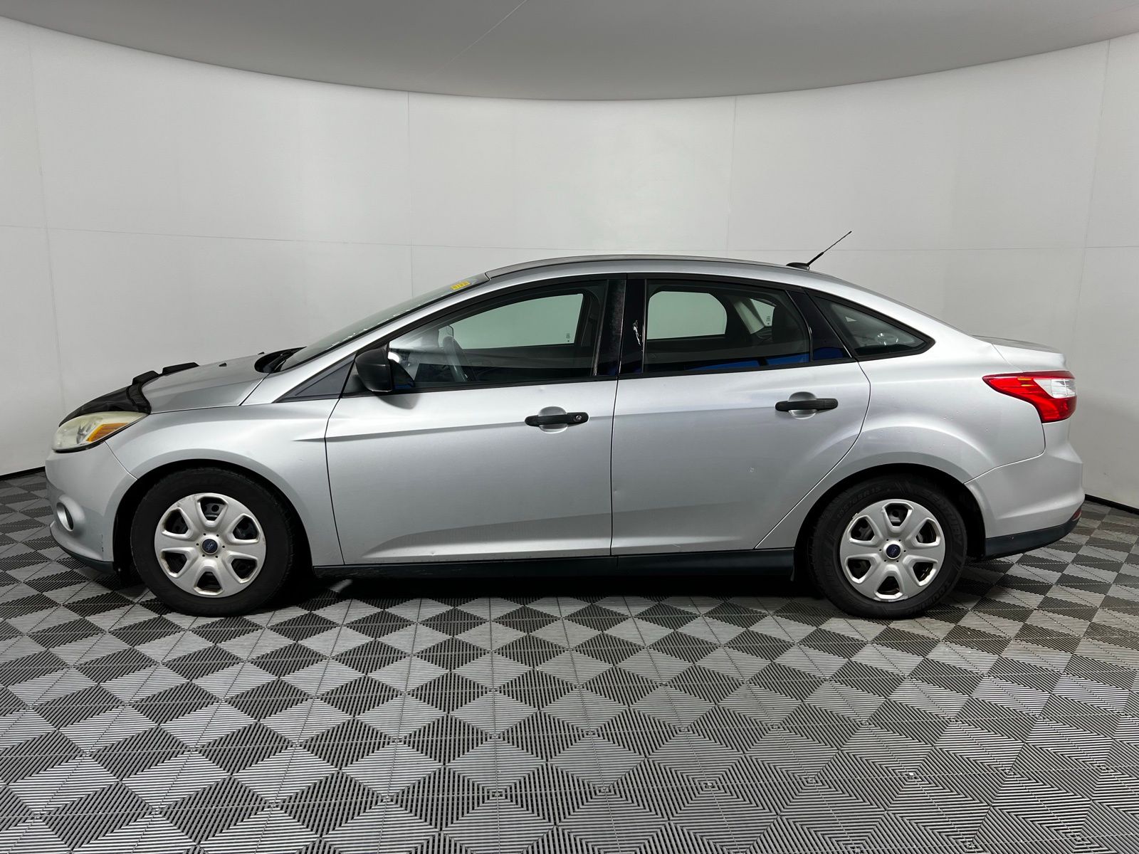 Thumbnail: 2012 Ford Focus - 8