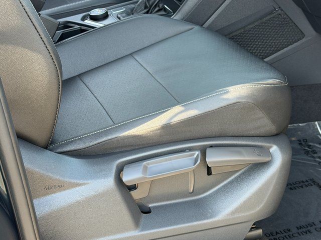 Used 2019 Green Volkswagen 2.0T SE image 29