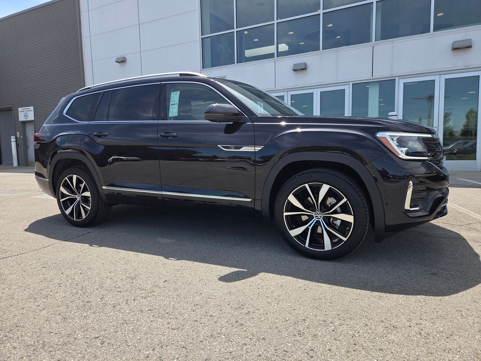 new 2026 Volkswagen Atlas car, priced at $53,803