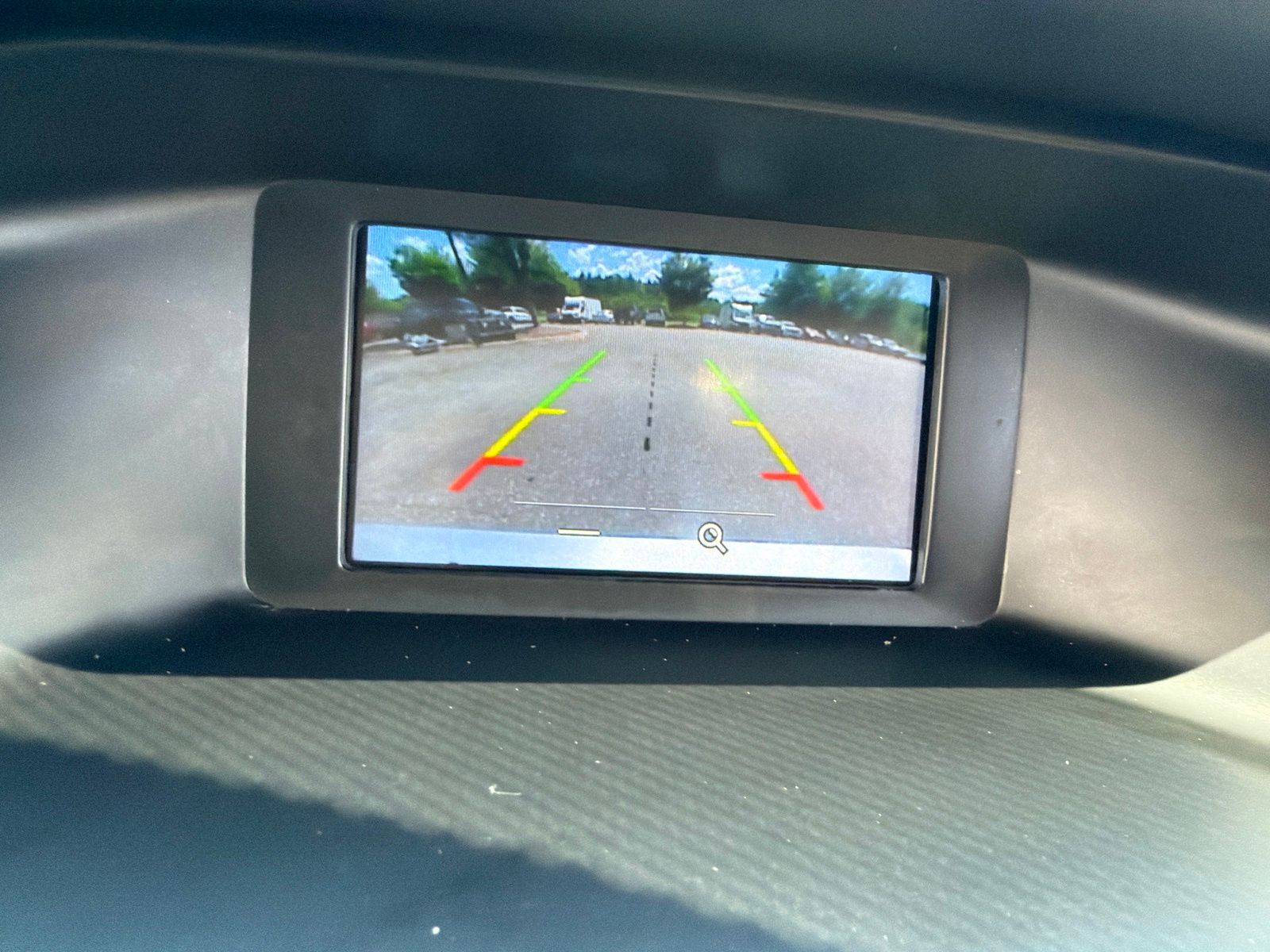 Used 2018 Ingot Silver Ford SE image 22