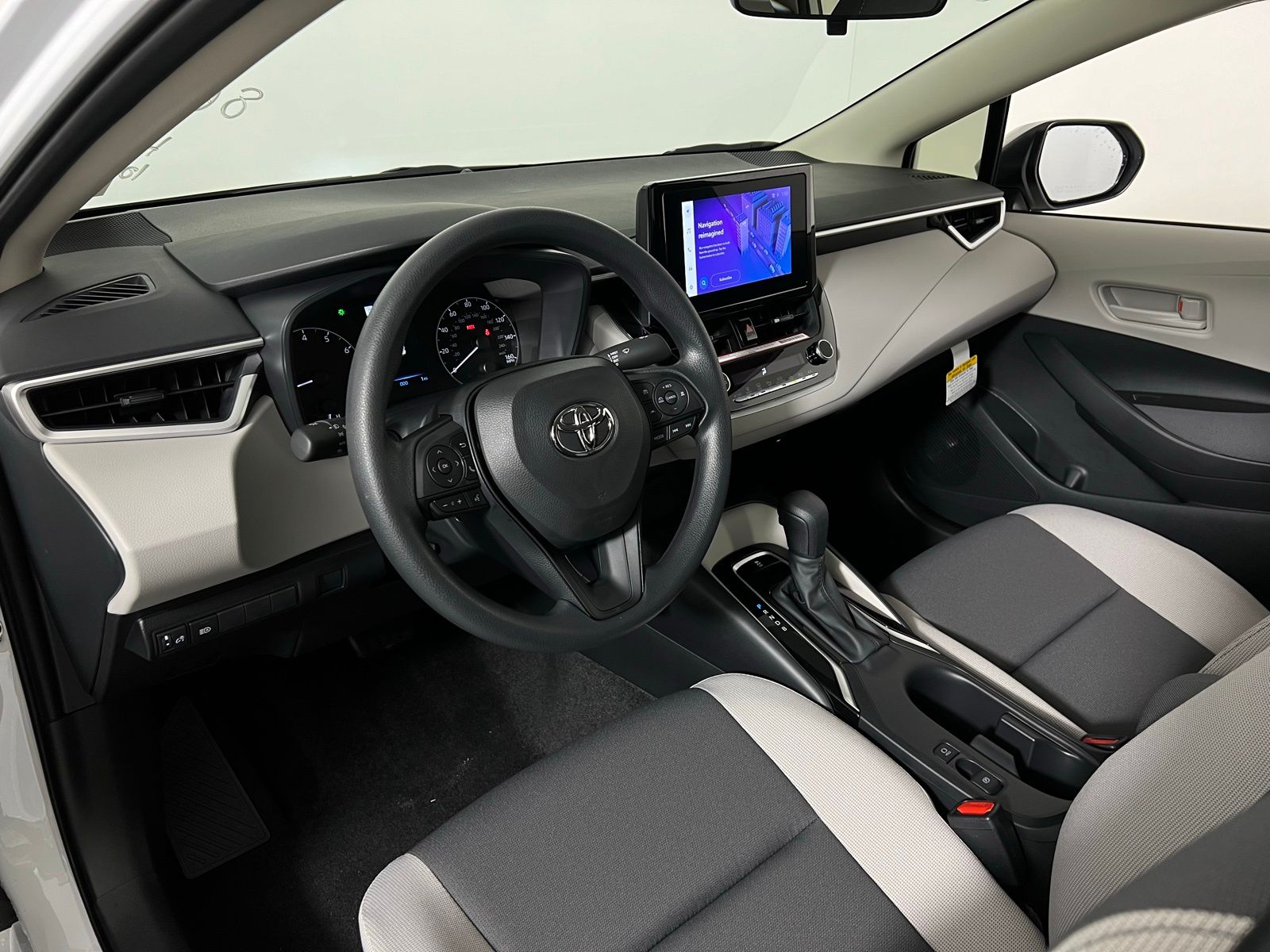 Thumbnail: 2025 Toyota Corolla - 9