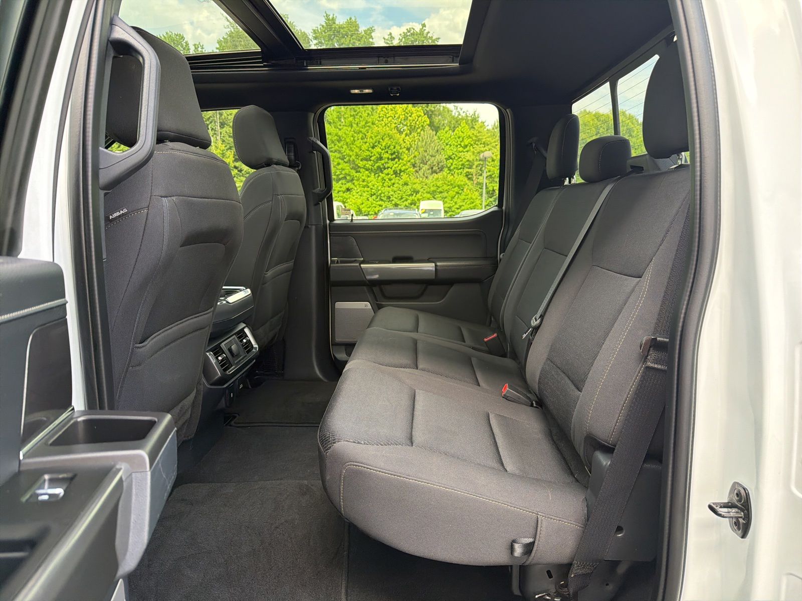 Certified Used 2023 Oxford White Ford XLT image 7