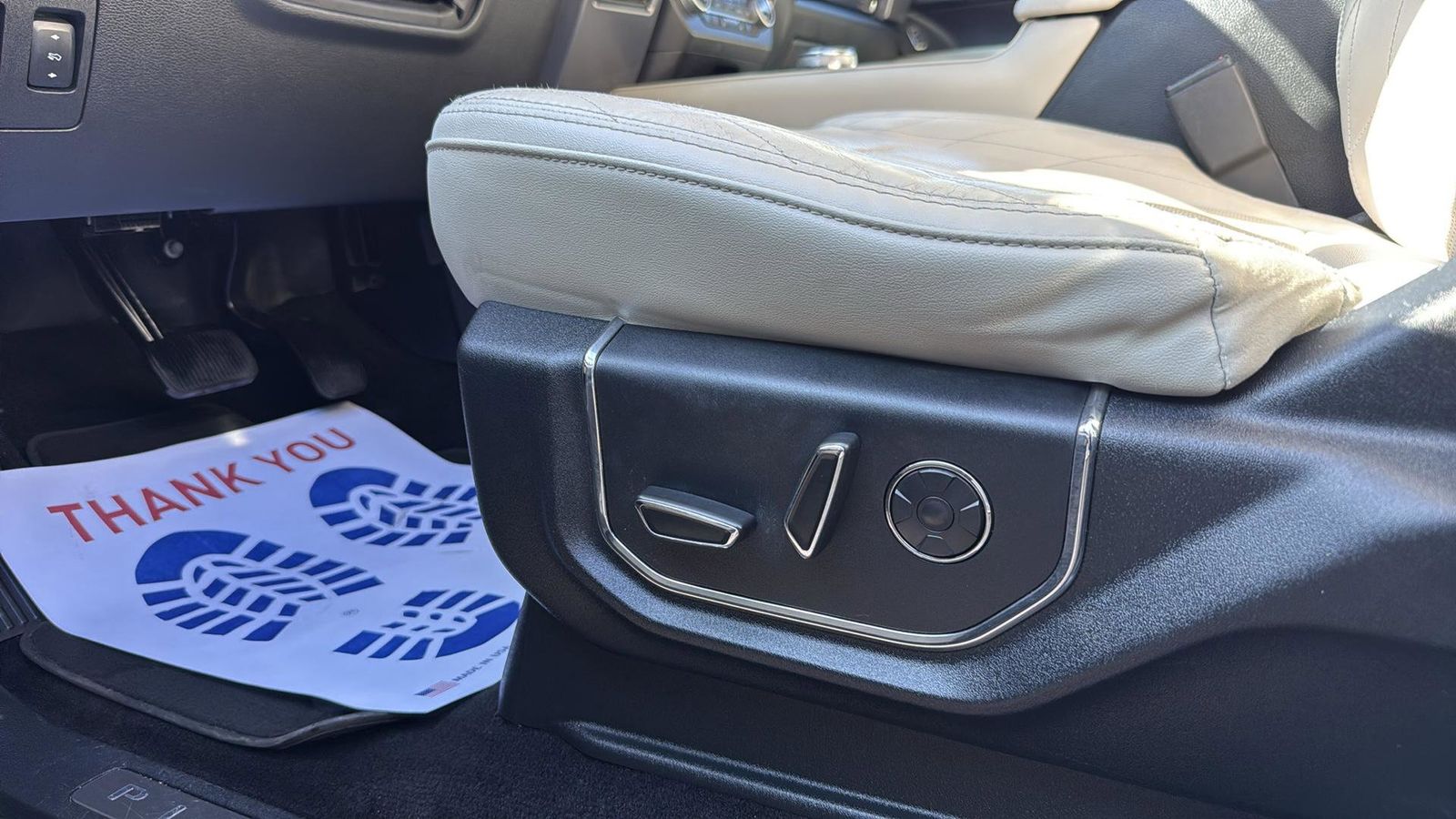 Used Car 2019 Ford Expedition Max  Platinum For Sale Under $25,000 In Austin, Texas