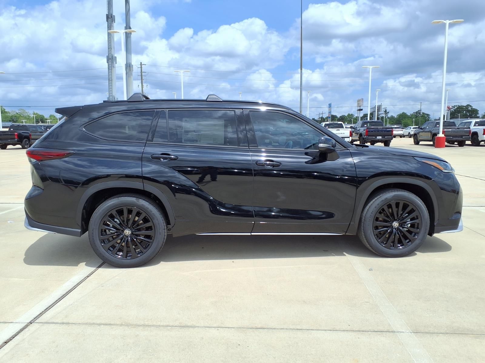 2026 Toyota Highlander XSE - 4