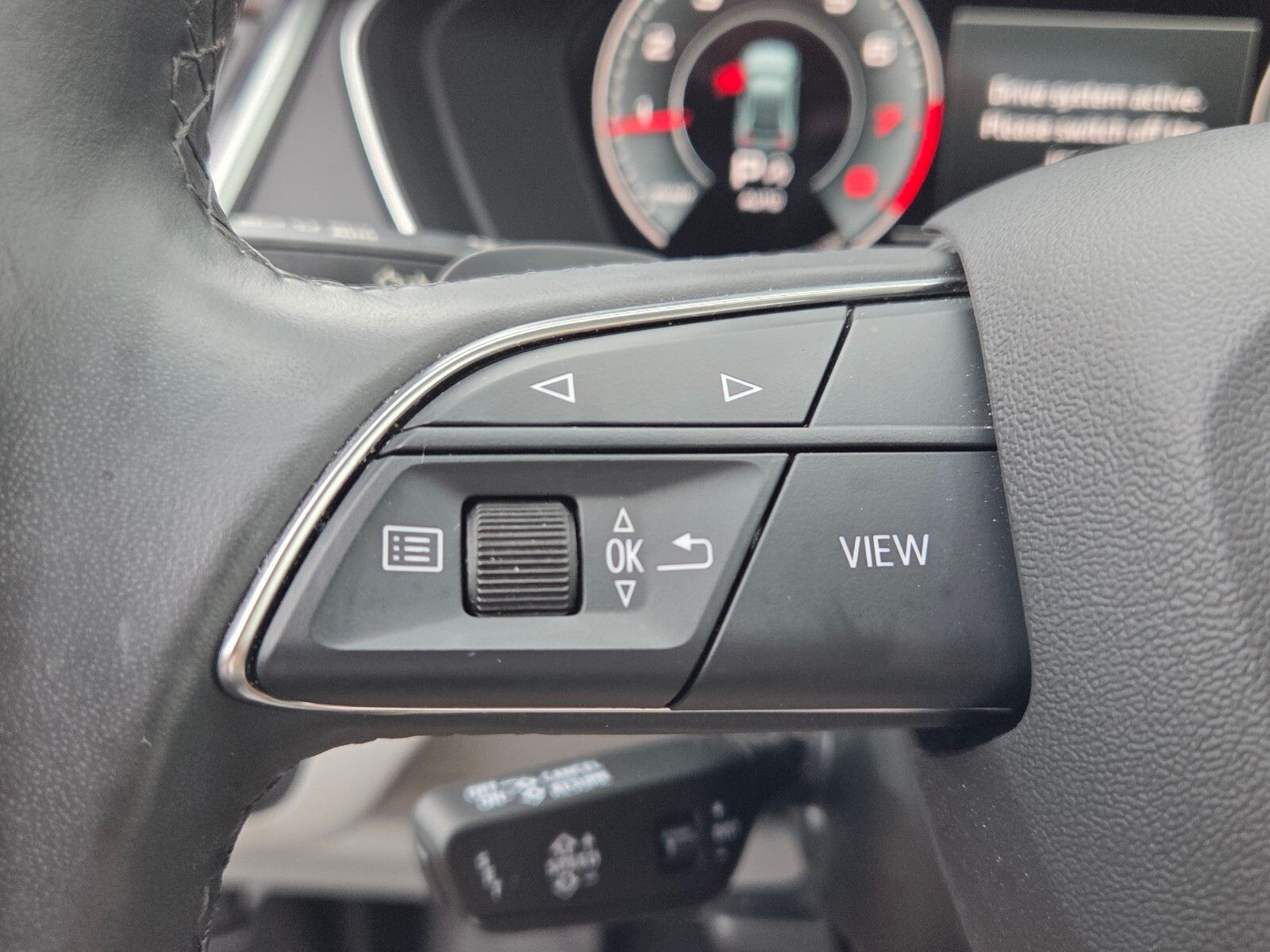 Used 2025 White Audi  image 27