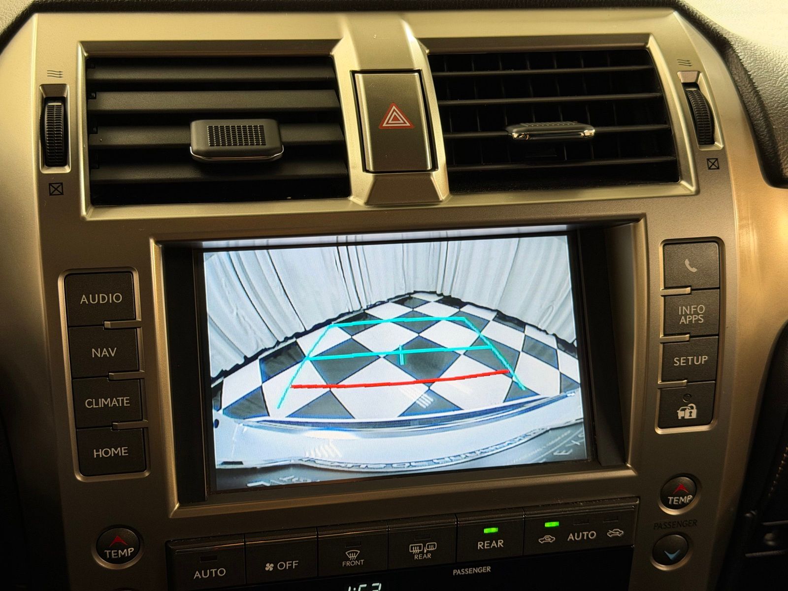 Used 2021  Lexus 460 image 21